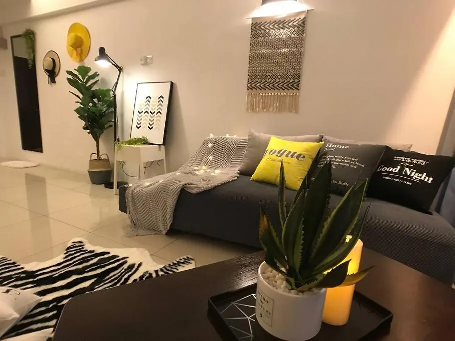 Thr339 Kinta Riverfront Suites -6Pax Ipoh 0*,  Malaysia